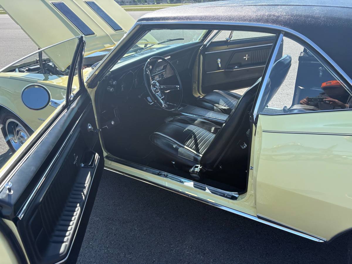 Chevrolet-camaro-rsss-1967-yellow-9