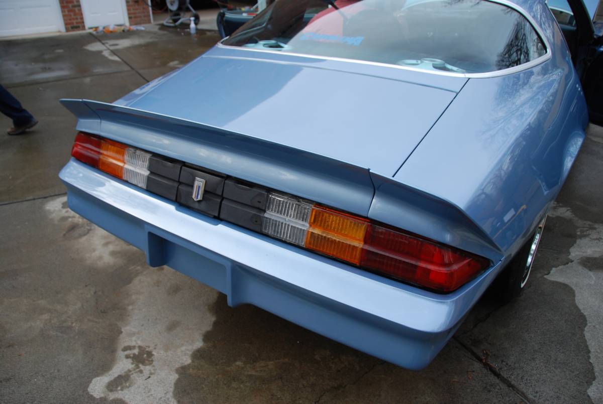 Chevrolet-camaro-sport-coupe-1981-blue-22
