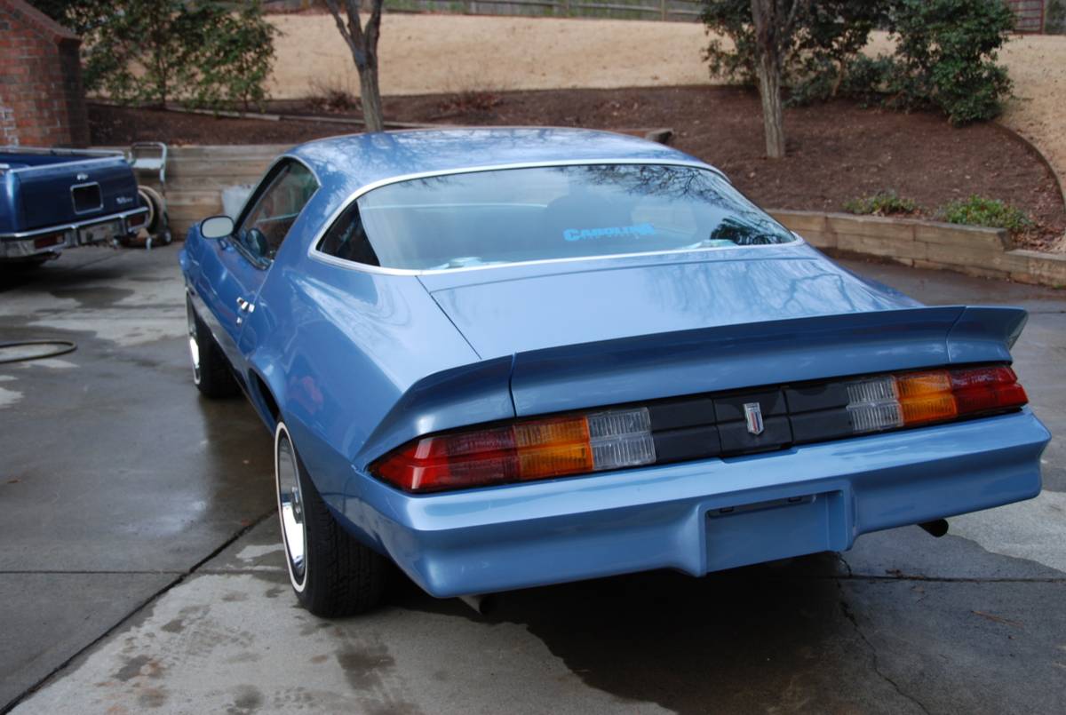 Chevrolet-camaro-sport-coupe-1981-blue-8