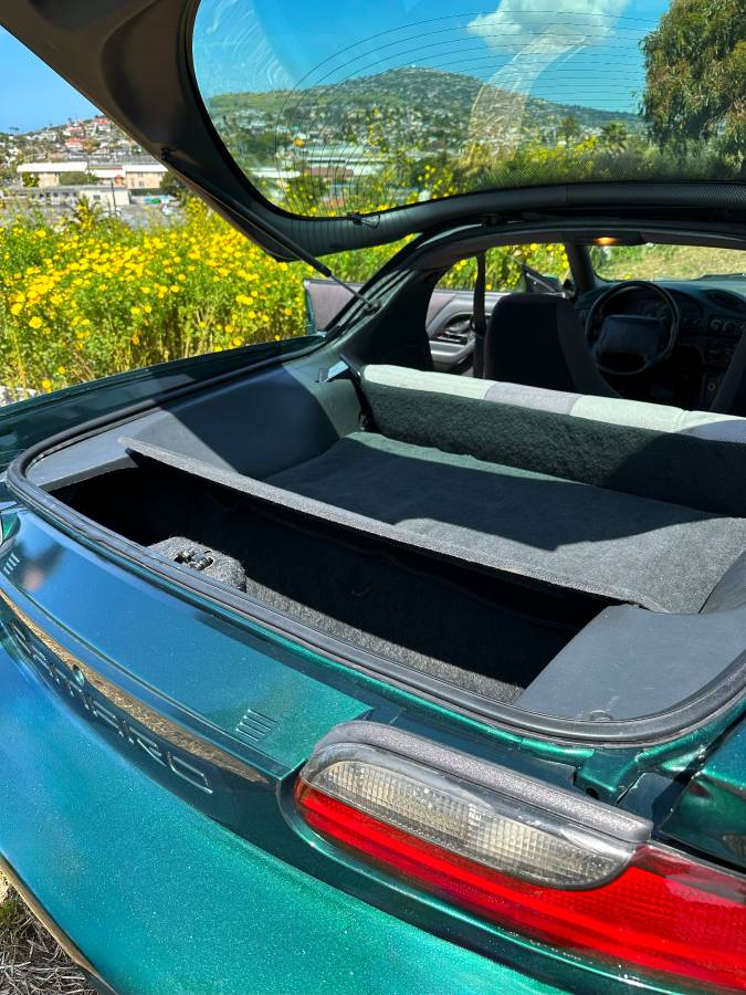 Chevrolet-camaro-sport-coupe-amp-convertible-1995-green-12
