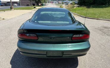 Chevrolet-camaro-sport-coupe-amp-convertible-1995-green-3