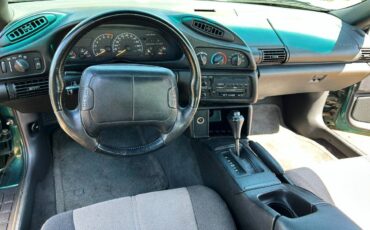 Chevrolet-camaro-sport-coupe-amp-convertible-1995-green-4