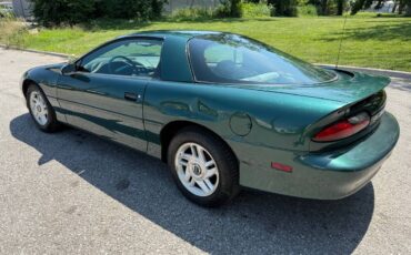 Chevrolet-camaro-sport-coupe-amp-convertible-1995-green-4