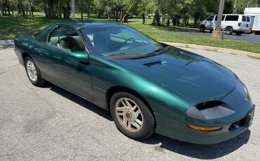 Chevrolet-camaro-sport-coupe-amp-convertible-1995-green-6