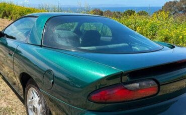 Chevrolet-camaro-sport-coupe-amp-convertible-1995-green-9