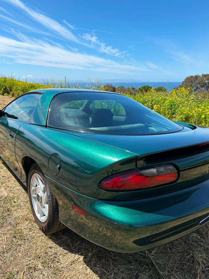 Chevrolet-camaro-sport-coupe-amp-convertible-1995-green-9