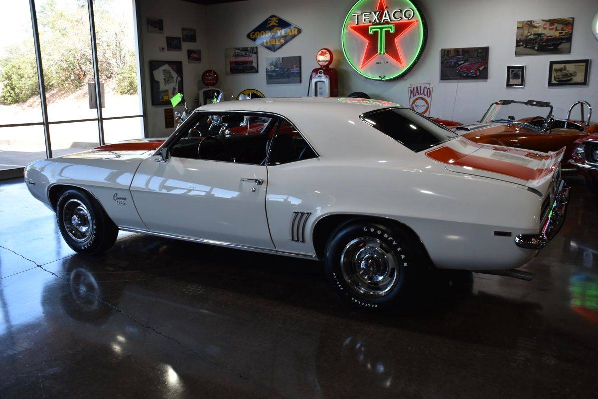 Chevrolet-camaro-z10-rsss-396-1969-white-1