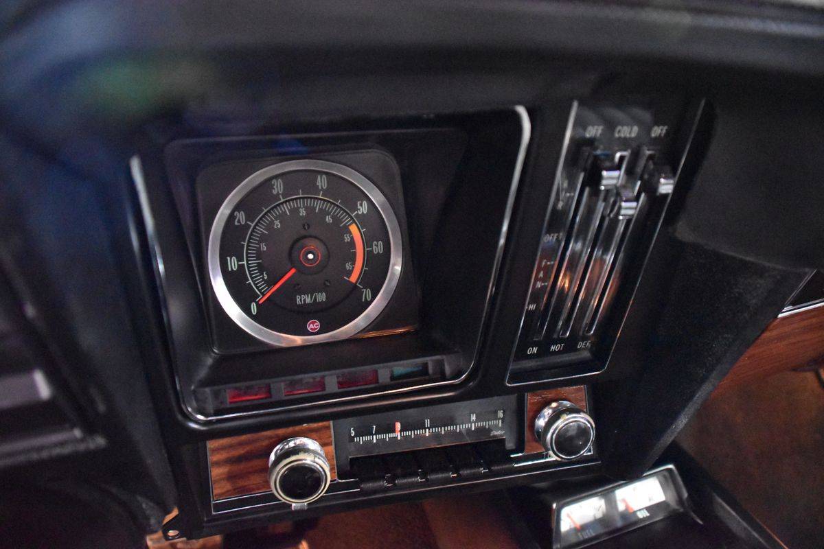 Chevrolet-camaro-z10-rsss-396-1969-white-16