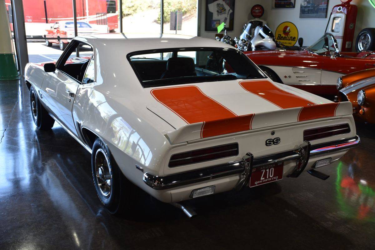 Chevrolet-camaro-z10-rsss-396-1969-white-2