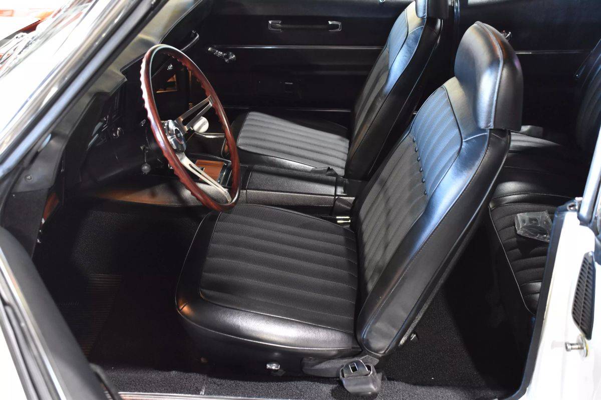 Chevrolet-camaro-z10-rsss-396-1969-white-9