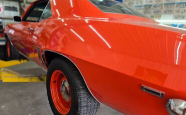 Chevrolet-camaro-z28-1969-orange-18