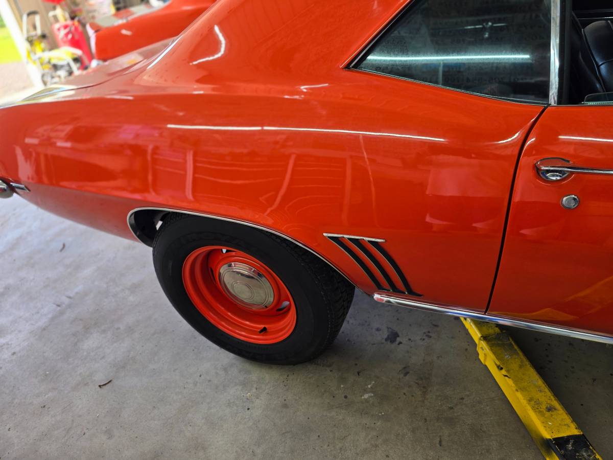Chevrolet-camaro-z28-1969-orange-20