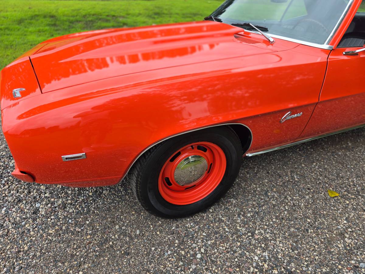 Chevrolet-camaro-z28-1969-orange-3