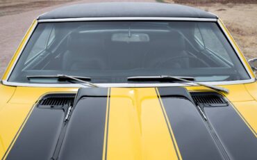 Chevrolet-camaro-z28-1969-yellow-2