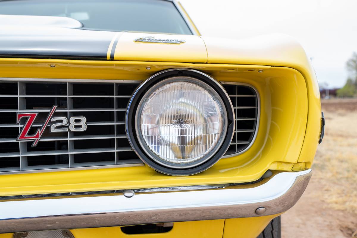 Chevrolet-camaro-z28-1969-yellow-5