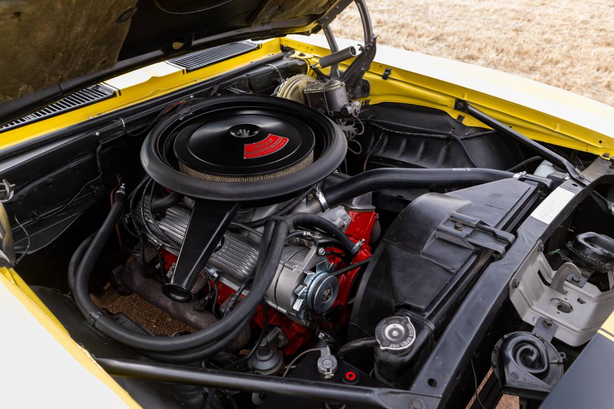 Chevrolet-camaro-z28-1969-yellow