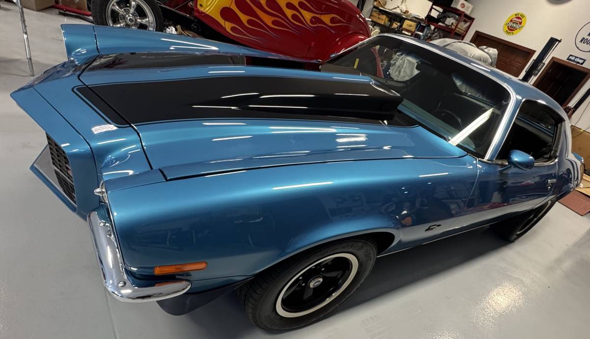 Chevrolet-camaro-z28-1970-blue-2