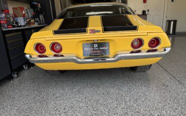 Chevrolet-camaro-z28-1971-yellow-1