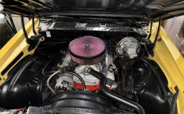 Chevrolet-camaro-z28-1971-yellow-12