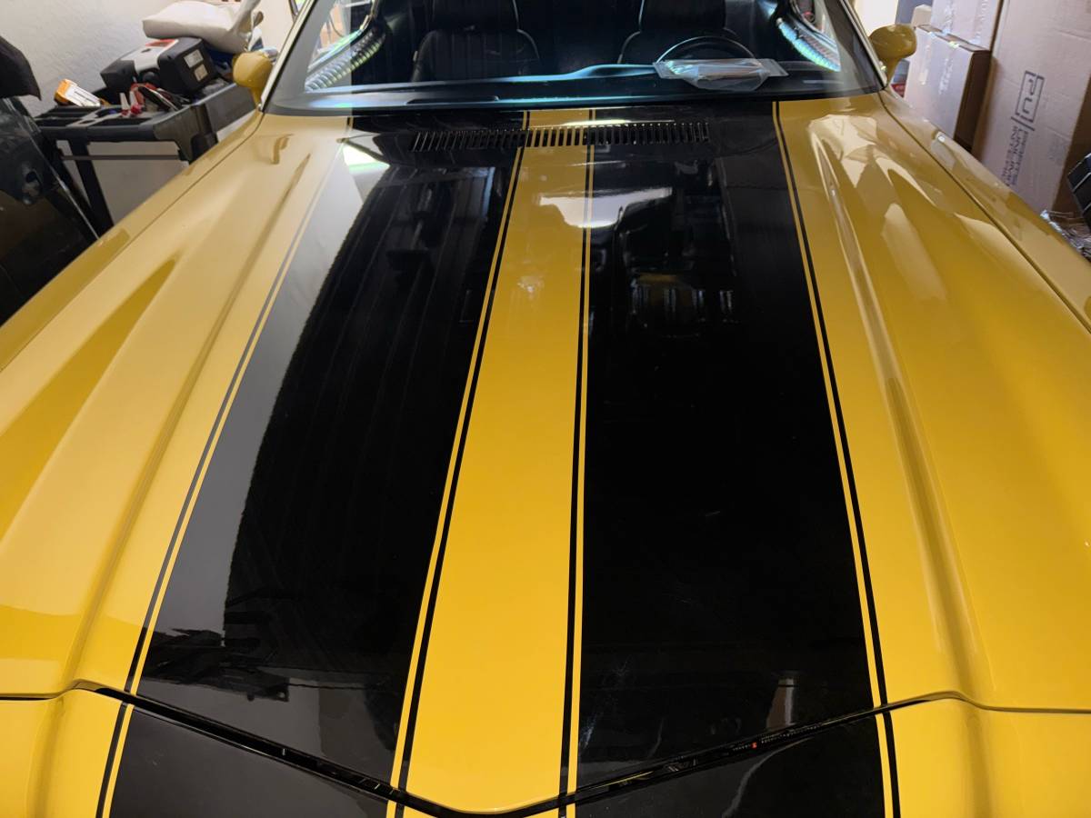 Chevrolet-camaro-z28-1971-yellow-15