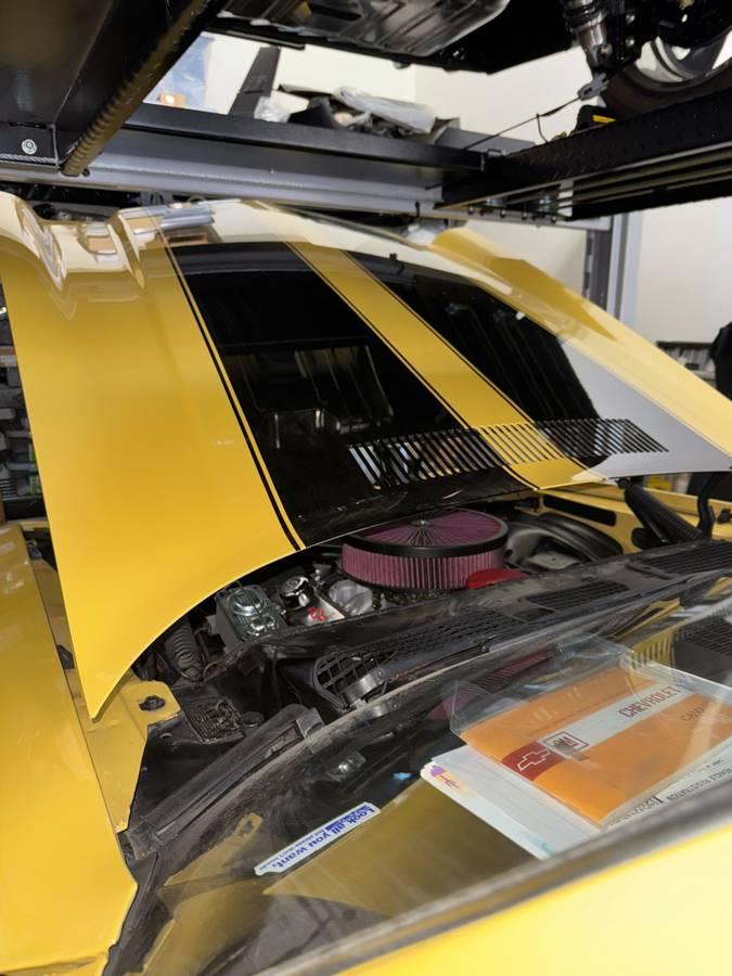 Chevrolet-camaro-z28-1971-yellow-16
