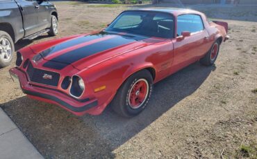 Chevrolet-camaro-z28-1977-red-1