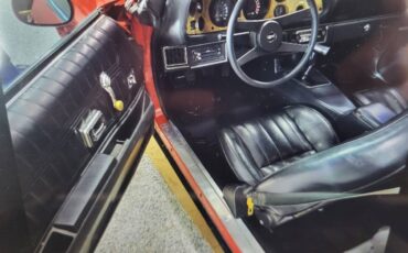 Chevrolet-camaro-z28-1977-red-14