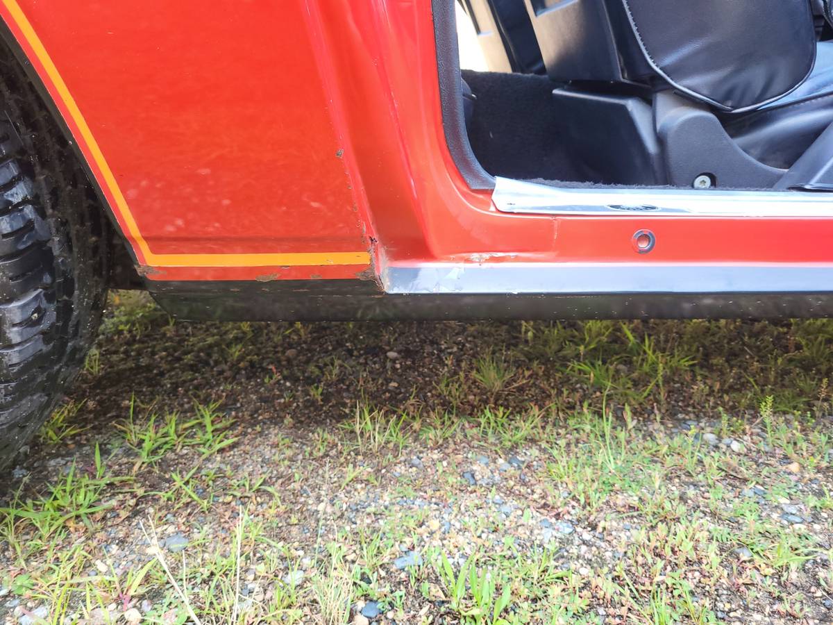 Chevrolet-camaro-z28-1977-red-17