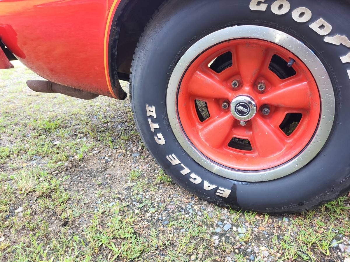 Chevrolet-camaro-z28-1977-red-18
