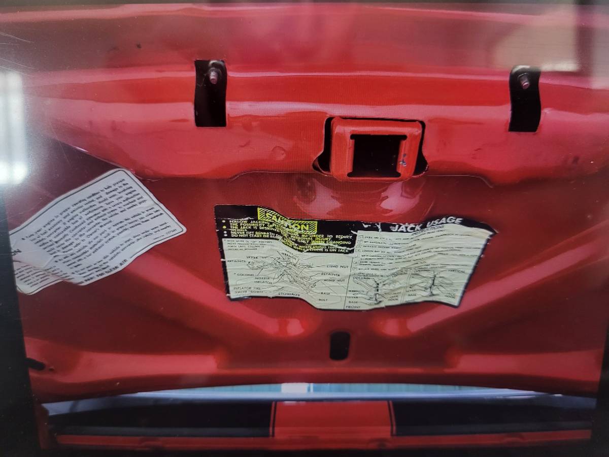 Chevrolet-camaro-z28-1977-red-21