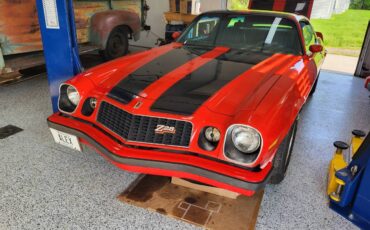 Chevrolet-camaro-z28-1977-red
