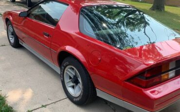 Chevrolet-camaro-z28-1983-red-1