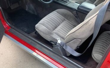 Chevrolet-camaro-z28-1983-red-2