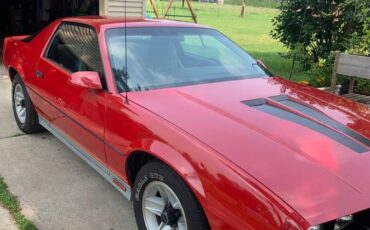 Chevrolet-camaro-z28-1983-red