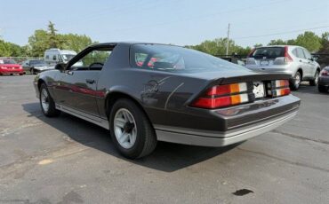 Chevrolet-camaro-z28-1984-1