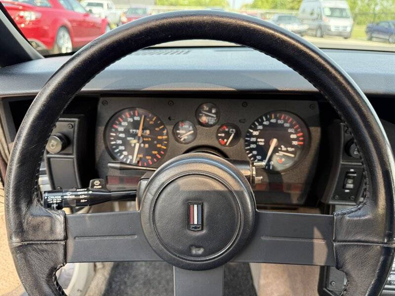Chevrolet-camaro-z28-1984-14