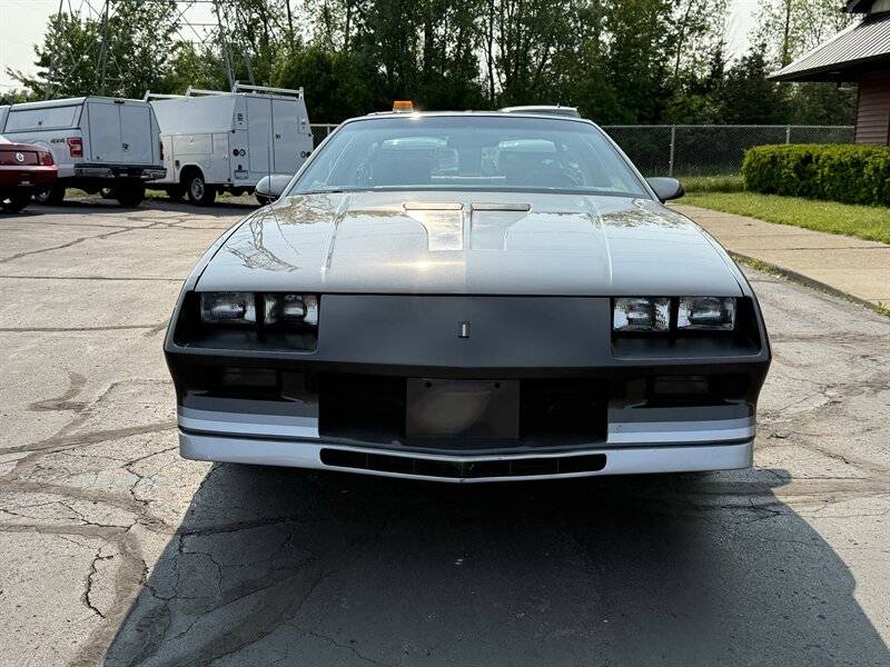 Chevrolet-camaro-z28-1984-2