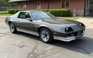Chevrolet-camaro-z28-1984-5