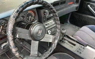 Chevrolet-camaro-z28-1985-black-3