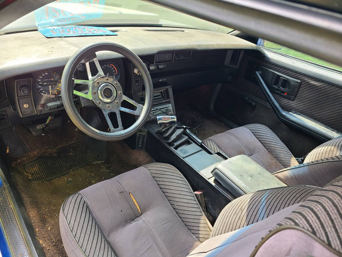 Chevrolet-camaro-z28-1985-blue-1