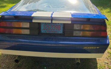 Chevrolet-camaro-z28-1985-blue-7