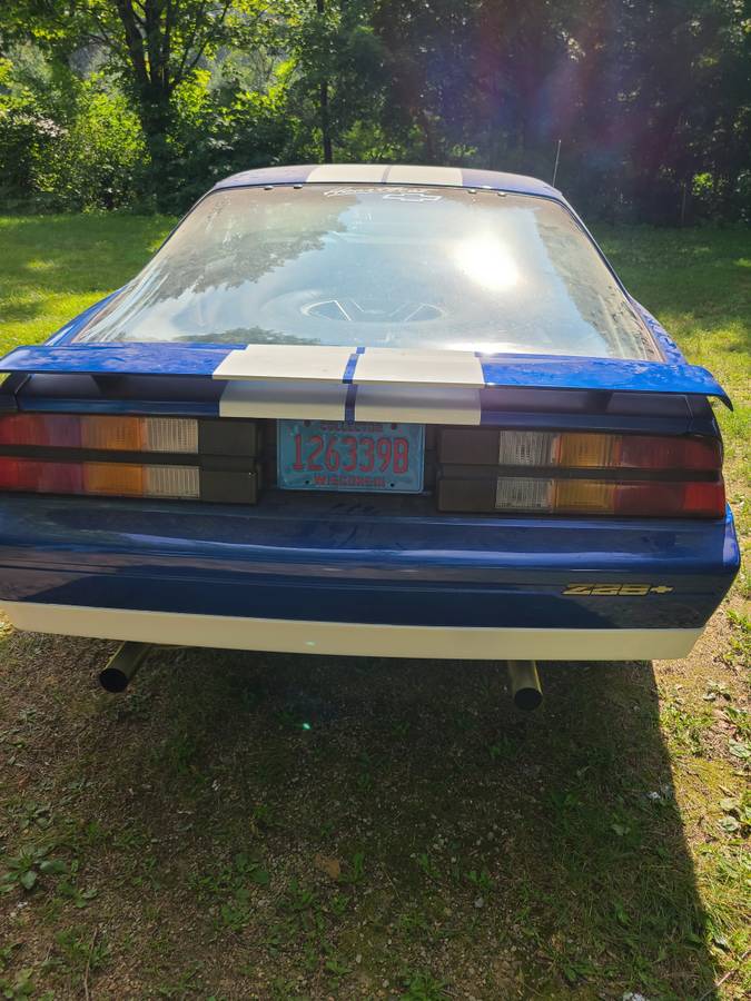 Chevrolet-camaro-z28-1985-blue-7