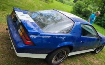 Chevrolet-camaro-z28-1985-blue-9
