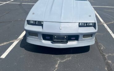 Chevrolet-camaro-z28-1985-grey-6