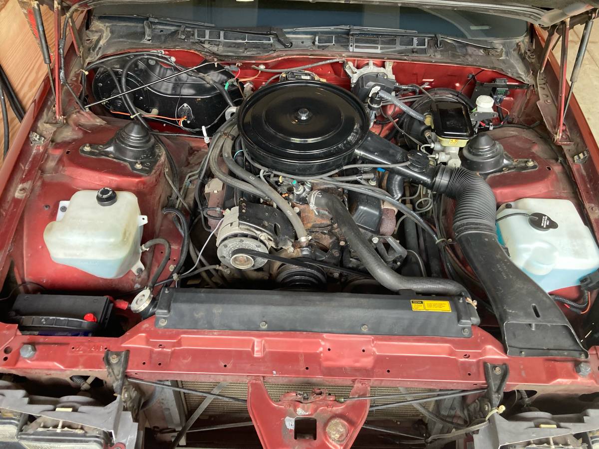 Chevrolet-camaro-z28-1986-red-14