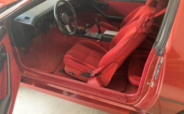 Chevrolet-camaro-z28-1986-red-6
