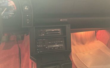 Chevrolet-camaro-z28-1986-red-8