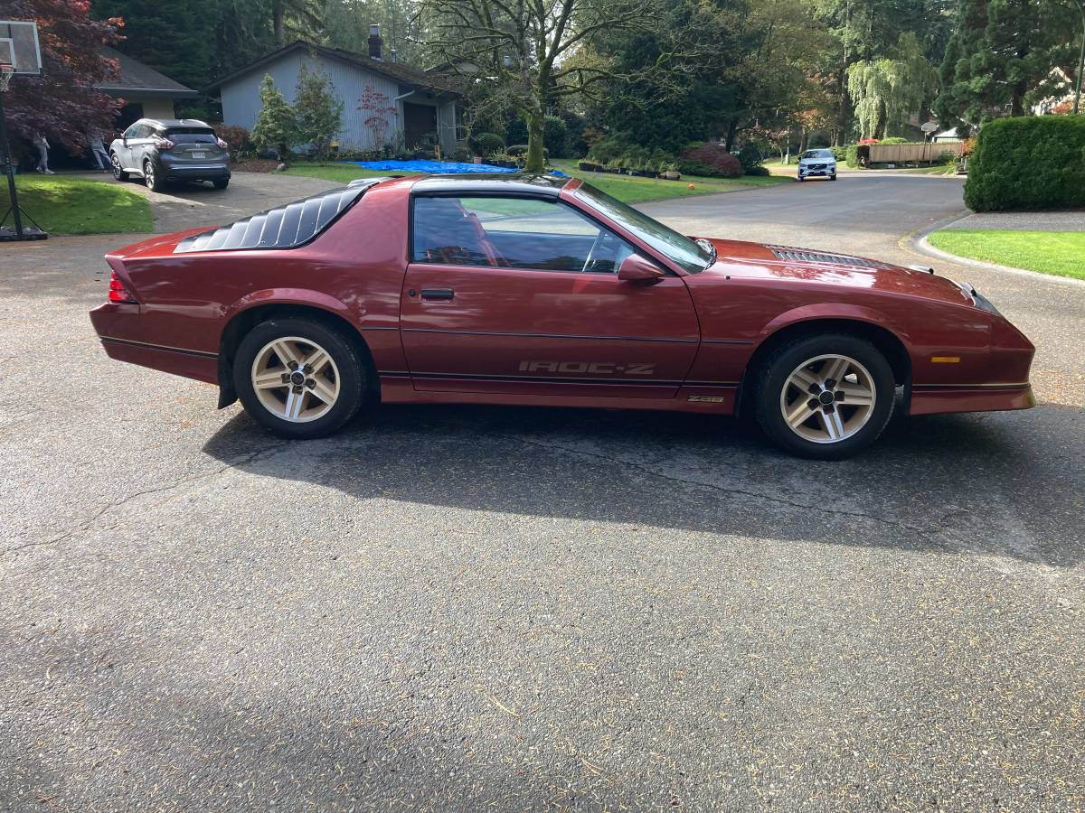 Chevrolet-camaro-z28-1986-red