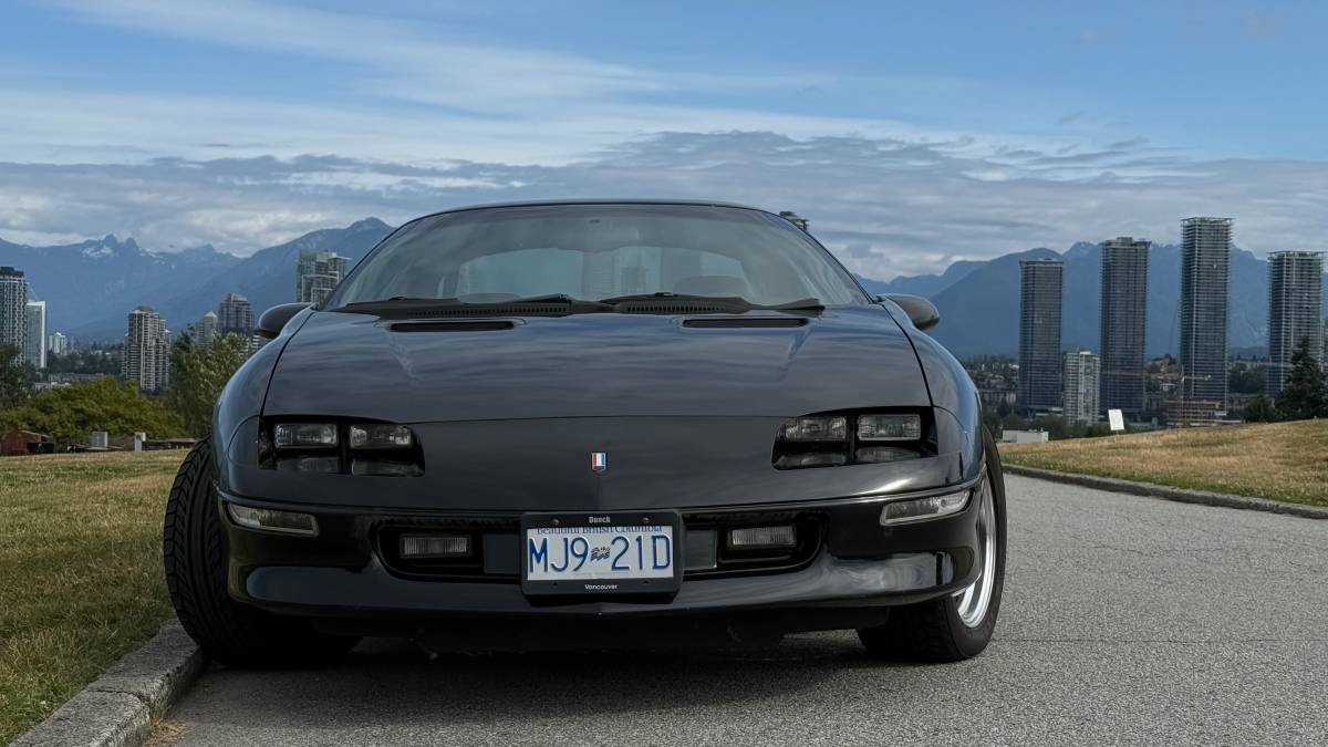 Chevrolet-camaro-z28-1994-black-1