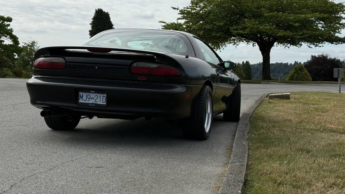 Chevrolet-camaro-z28-1994-black-4